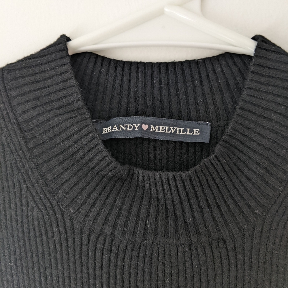 Forever 21 black crop sweater tank top / fitted stretchy top - Picture 3 of 4